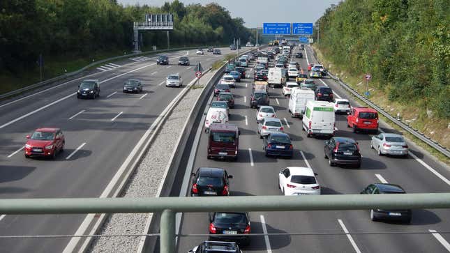 A8 bei Rohr, von Ulm her vor dem Kreuz Stuttgart