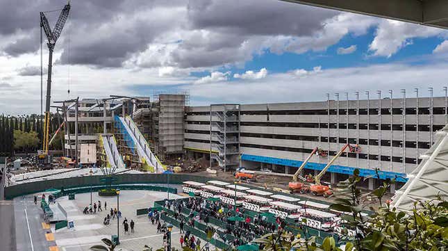 Image for article titled The Biggest Parking Lots, Structures in the World Compared to Other Sizable Things