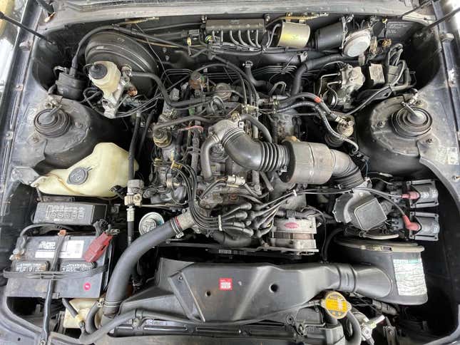 Image for article titled At $7,500, Is This 1990 Toyota Century a Once in a Lifetime Deal?