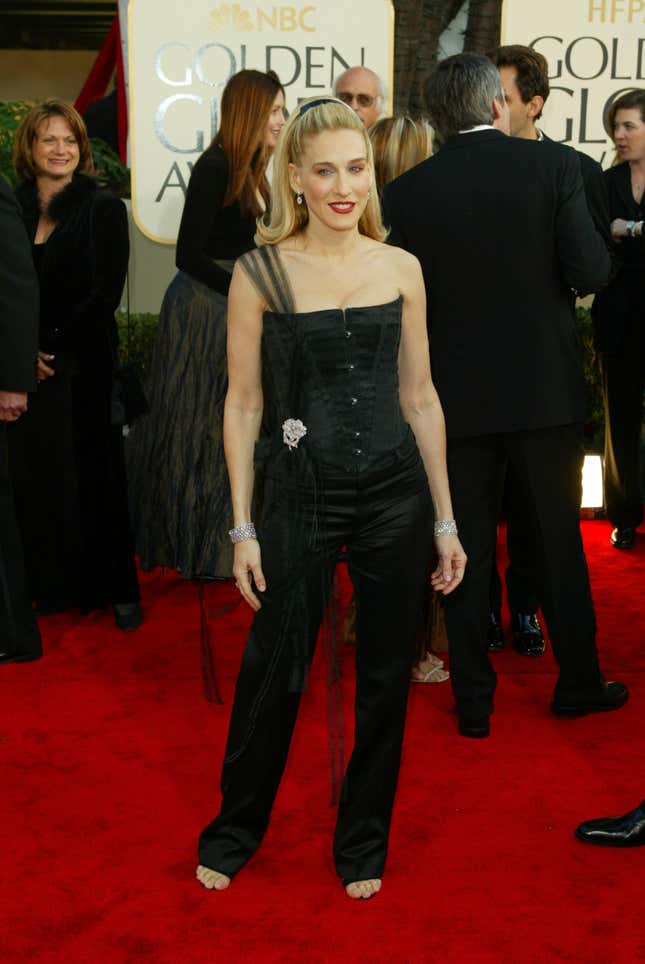 Image for article titled In Memoriam: Celebs Treating the Red Carpet Like a Regular Friday Night