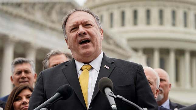 Image for article titled Mike Pompeo Says It&#39;s &#39;Dangerous&#39; to Teach the Nation&#39;s Founding Was &#39;Flawed.&#39; Mike Pompeo Is All Conservatives