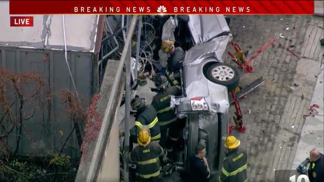 Image for article titled Two Dead After A Minivan Flipped Onto A Philadelphia Sidewalk