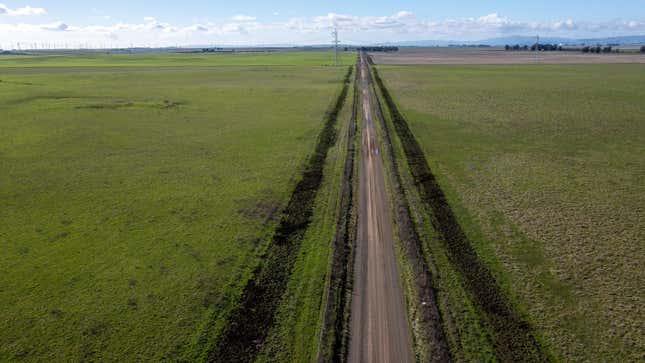 Image de l'article intitulé Les milliardaires de la technologie veulent construire une nouvelle ville en Californie. Voici comment cela a commencé et comment ça se passe