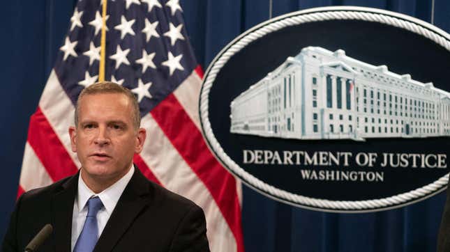 Image for article titled Feds Join Mass Arrest of 150 People in Connection With Dark Net Drug Dealing