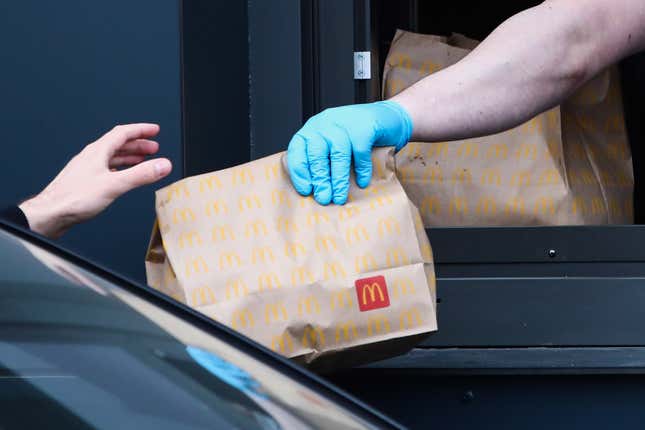 Imagen para el artículo titulado McDonald’s, Wendy’s y otras 8 cadenas de comida rápida clasificadas según su capacidad para atender correctamente su pedido