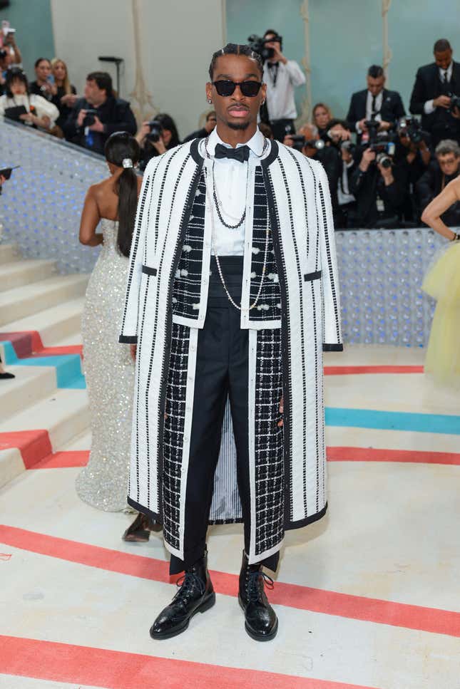  Shai Gilgeous-Alexander attends The 2023 Met Gala Celebrating “Karl Lagerfeld: A Line Of Beauty” at The Metropolitan Museum of Art on May 01, 2023 in New York City.