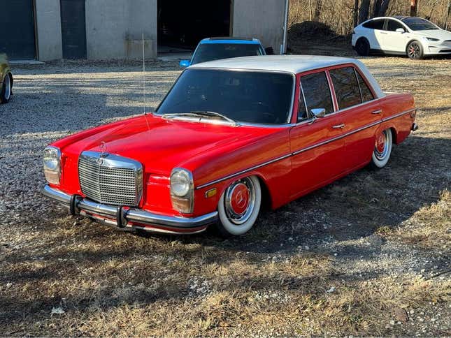 1972 Mercedes-Benz 220D