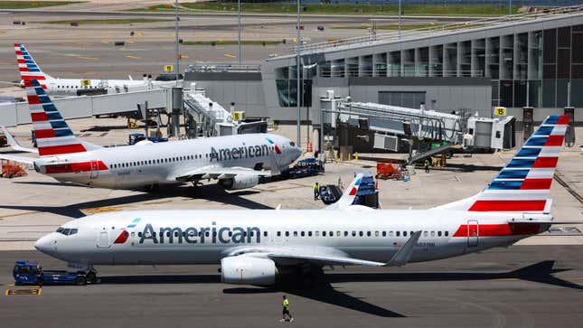 Planes at LaGuardia Airport