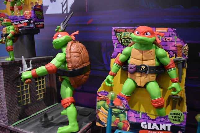 Teenage Mutant Ninja Turtles: Mutant Mayhem 4.5” Donatello Basic Action  Figure by Playmates Toys