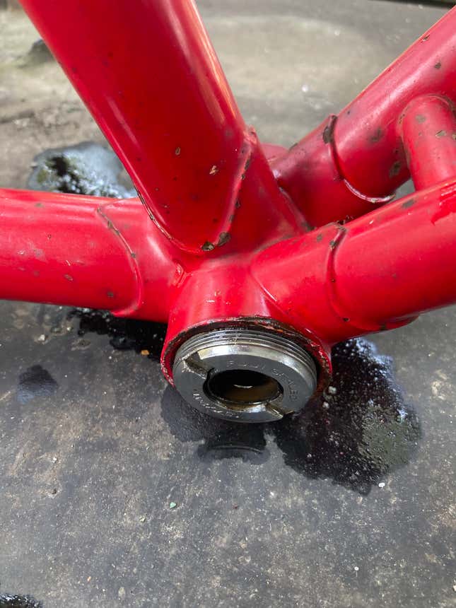Image for article titled I Am Dumping Money Into A Trash Bike Because It Has The Weirdest, Coolest Brakes I've Ever Seen