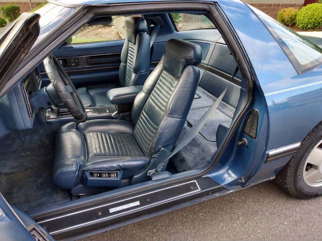 Image for article titled At $5,550, Is This 1989 Buick Reatta A Boutique Bargain?