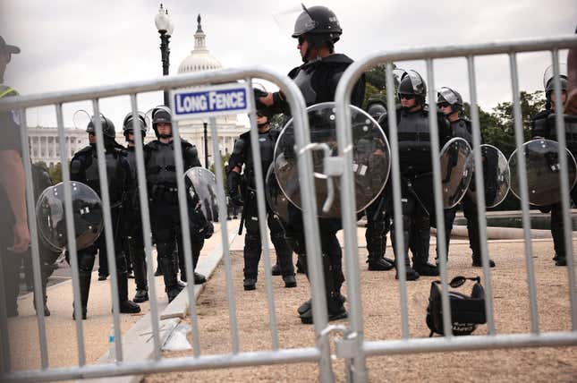 Image for article titled U.S. Capitol Police Failed to Properly Prepare for Riot on January 6, Documents Show