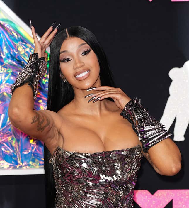 Cardi B asiste a los MTV Music Video Awards en el Prudential Center el 12 de septiembre de 2023 en Newark, Nueva Jersey. 