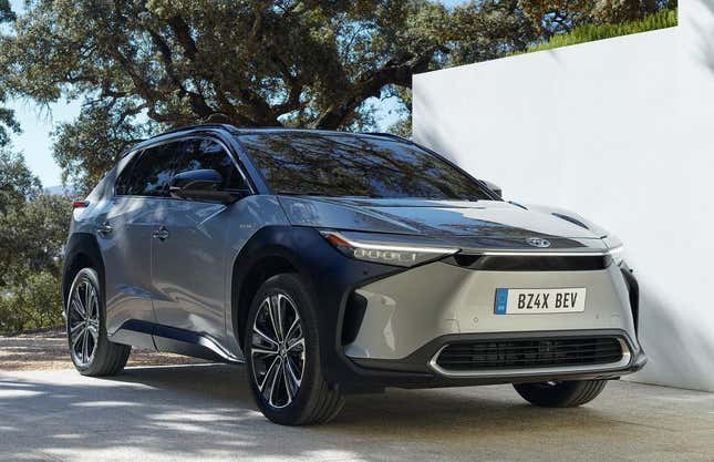 Image for article titled Toyota Says We Can Have Cheaper Electric Cars Or Longer Range, But Not Both