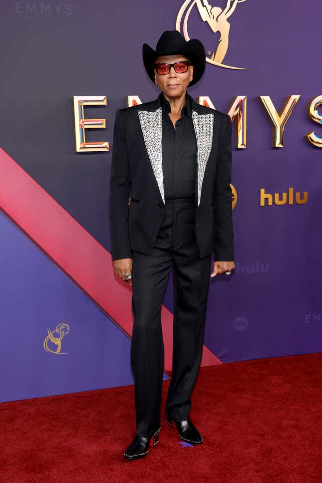 RuPaul nimmt an den 76. Primetime Emmy Awards am 15. September 2024 im Peacock Theater in Los Angeles, Kalifornien, teil.