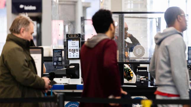 TSA Testing Facial Recognition Tech At 16 Airports