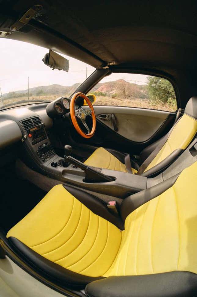 Image for article titled At $10,500, Is This 1991 Honda Beat An Unbeatable Deal?