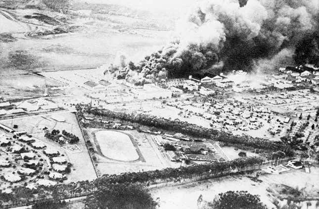 Image for article titled What the attack on Pearl Harbor looked like from the air and ground