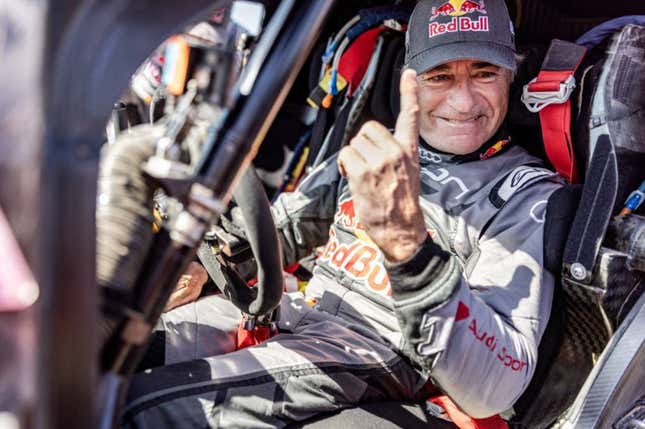 Image for article titled 61-Year-Old Carlos Sainz Continues To Dominate Desert Racing&#39;s Toughest Event