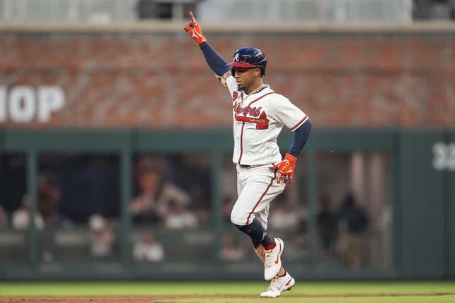 Ronald Acuna Jr. steals No. 70 as Braves steal win over Cubs