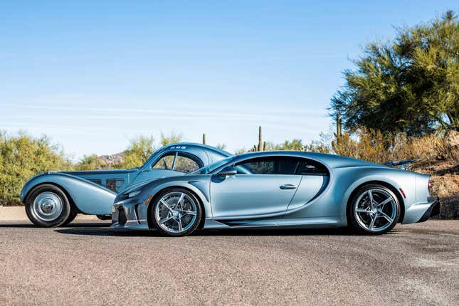 Side view of a blue Bugatti Chiron Super Sport and Type 57 SC Atlantic