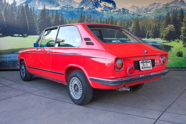 Image for article titled At $34,750, Does This 1974 BMW 1802 Pass The Touring Test?