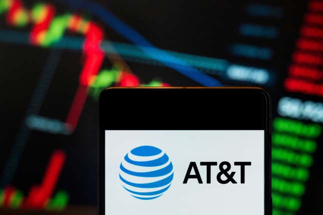 Image for article titled A massive AT&amp;T hack exposed &#39;nearly all&#39; customers&#39; phone numbers and call logs