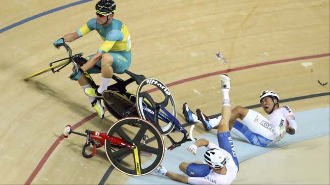 Crash in the men's Omnium 40km Points Race at Rio 2016.