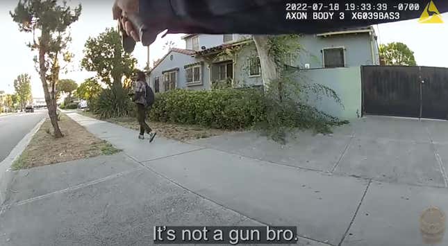 Image for article titled LAPD Officers Heard Saying ‘It’s Not a Gun Bro’ Before Shooting Black Man in the Back