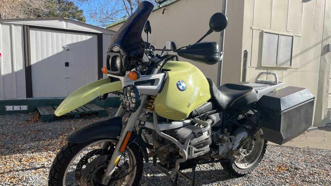 Image for article titled I Put A New Touring Windshield On My BMW R1100GS Because I Can&#39;t Leave Anything Alone