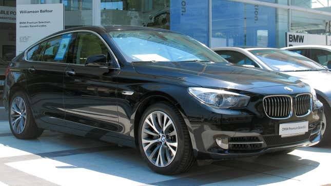 Ein schwarzer 2010 BMW 535i GT