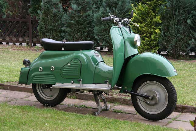 Image for article titled The World&#39;s Prettiest Scooter Is the Aptly-Named Zündapp Bella