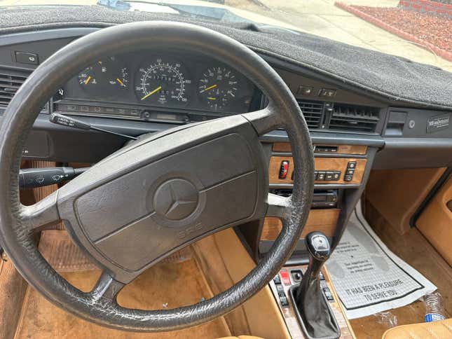 Image for article titled At $8,750, Is It High Time Someone Buys This Crazy High-Mileage 1987 Mercedes 190D?