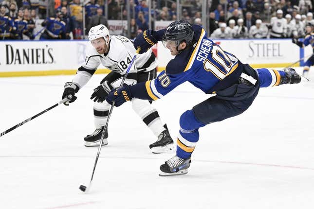 Blues get past Kings in OT to extend winning streak