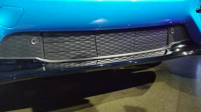 Image for article titled Let's Appreciate The Hyundai Ioniq 5 Electric Hatchback's Cooling System Feature That Makes It Look Grille-Less