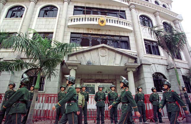 Photos Anti Us Protests After Bombing Of Belgrade Chinese Embassy In 1999 8400