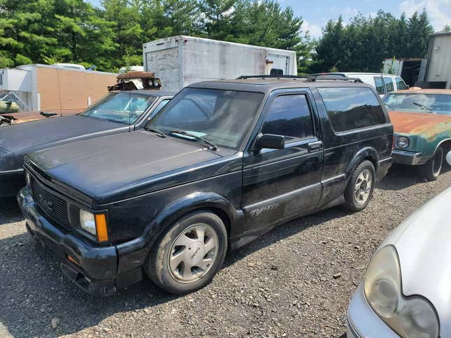 Image for article titled Nissan Largo Autech Highway Star, GMC Typhoon, BMW 328i Touring: The Dopest Vehicles I Found For Sale Online