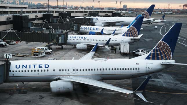 United Airlines planes