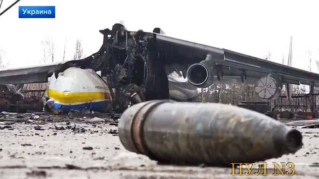 Image for article titled Footage From Ukraine Shows The Sole Antonov An-225 Mriya Destroyed