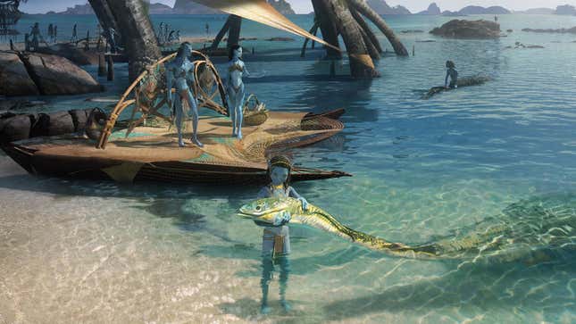 A young navi holds a sea creature.