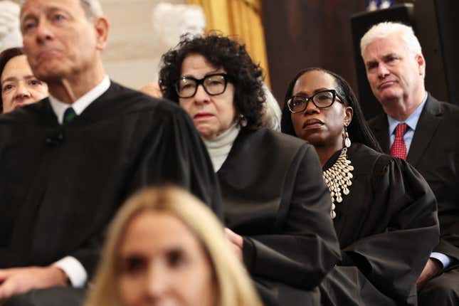 Image for article titled The Mystery Behind the Collar Justice Ketanji Brown Jackson Wore to the Inauguration
