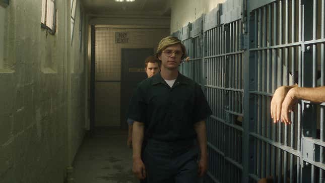 Evan Peters Stayed in Jeffrey Dahmer Character for Preparation