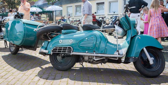 Zündapp Bella R200 Scooter-1954 - Lane Motor Museum