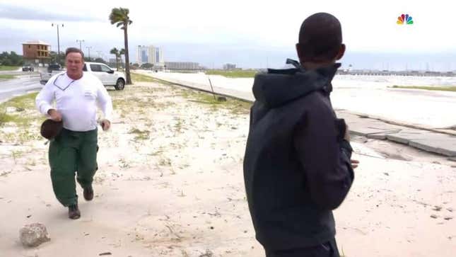 Image for article titled Man Who Confronted Reporter During Live Shot Taken Into Custody by U.S. Marshals