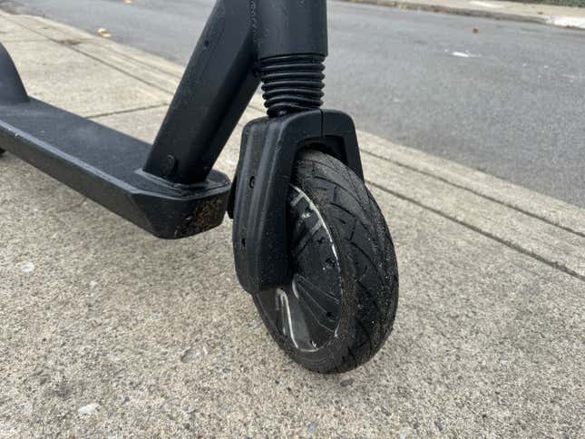 Image for article titled I Bought A Decommissioned Rideshare Scooter For $200