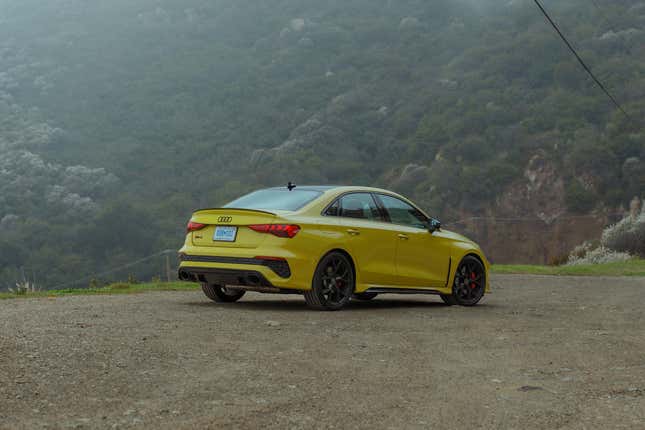 Audi RS3 handling