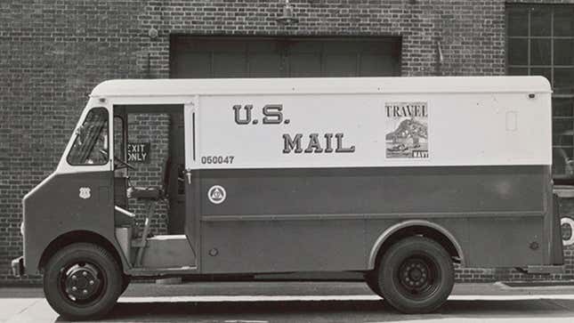 Image for article titled Inside The Cold War Plan To Use Postal Trucks To Pick Up Nuclear Attack Victims