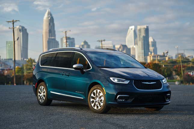 Image for article titled The 7 best hybrid cars to buy right now, according to Edmunds