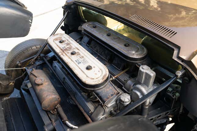 Engine compartment of the brown Lamborghini Miura P400 S
