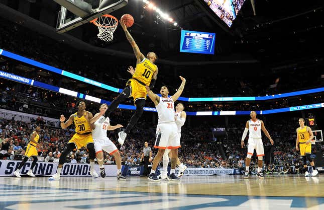 Image for article titled The best March Madness performances by players on mid-majors